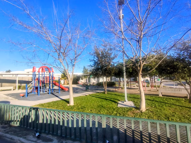 VENDO CASA DE 140 M2 4D/4B/PISCINA EN CONDOMINIO LINDEROS