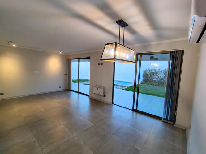 VENDO CASA DE 140 M2 4D/4B/PISCINA EN CONDOMINIO LINDEROS