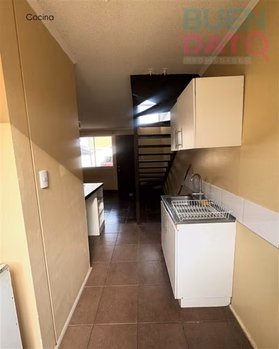 CASA condominio Peumo