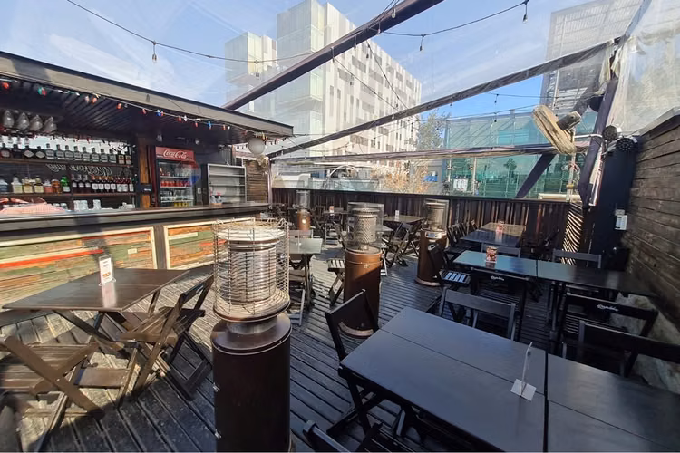 Restaurante-bar con patente turismo | 225 m2