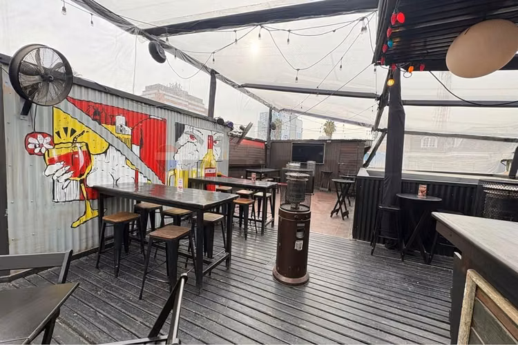 Restaurante-bar con patente turismo | 225 m2