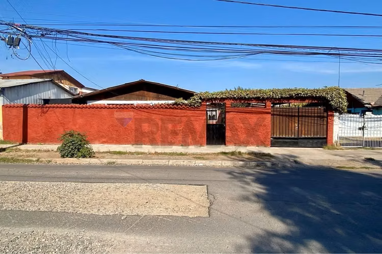 En exclusiva venta casa familiar metro la cisterna