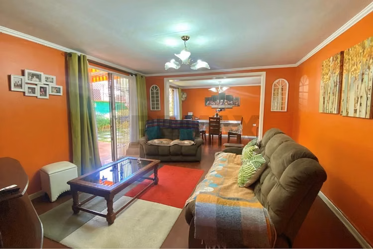 En exclusiva venta casa familiar metro la cisterna