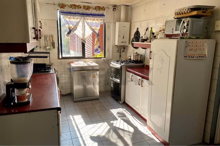 En exclusiva venta casa familiar metro la cisterna