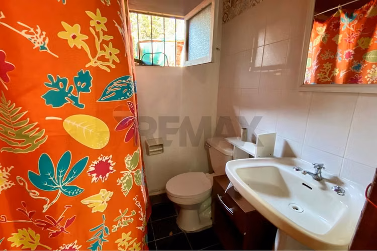 En exclusiva venta casa familiar metro la cisterna