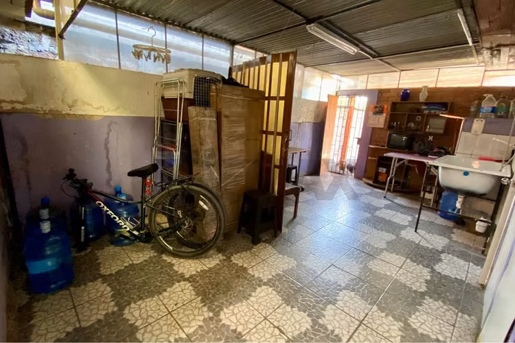 En exclusiva venta casa familiar metro la cisterna