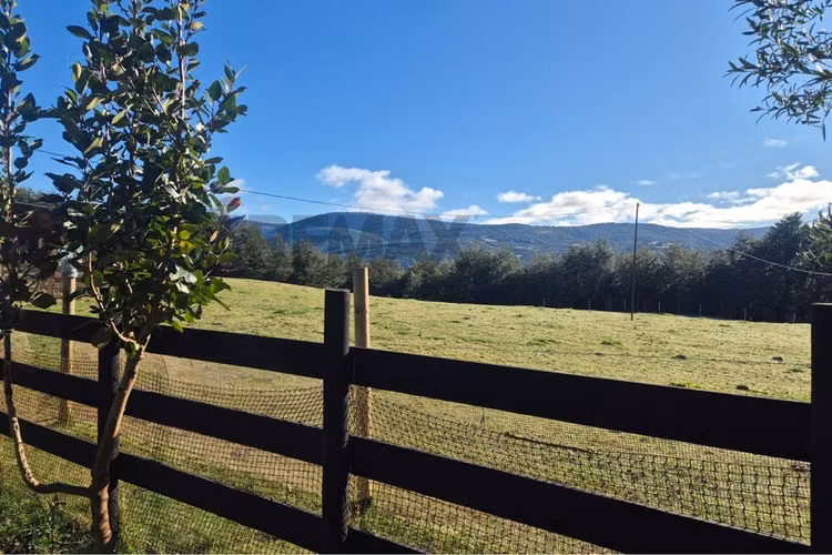 Casa 132 m2- terreno 7,06 ha-chonchi