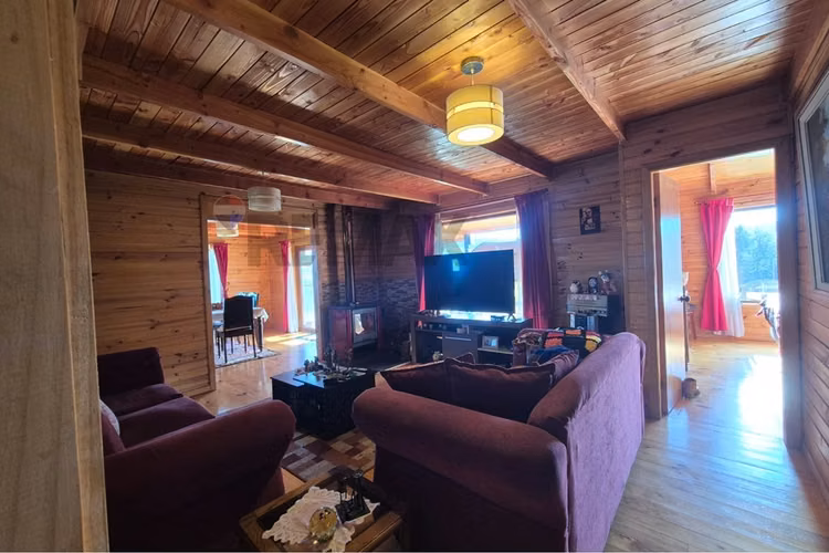 Casa 132 m2- terreno 7,06 ha-chonchi