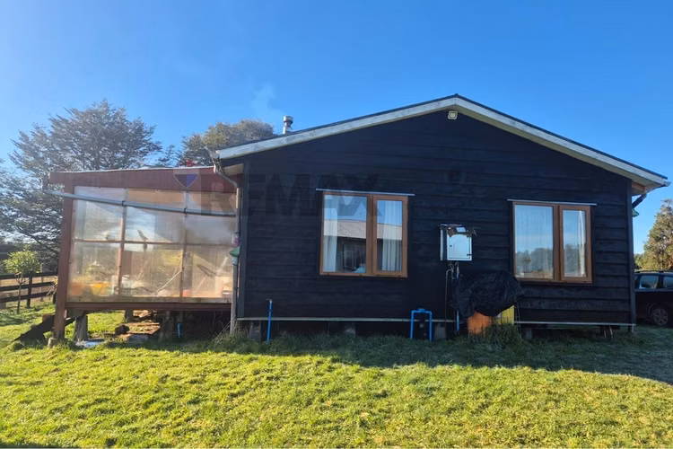 Casa 132 m2- terreno 7,06 ha-chonchi