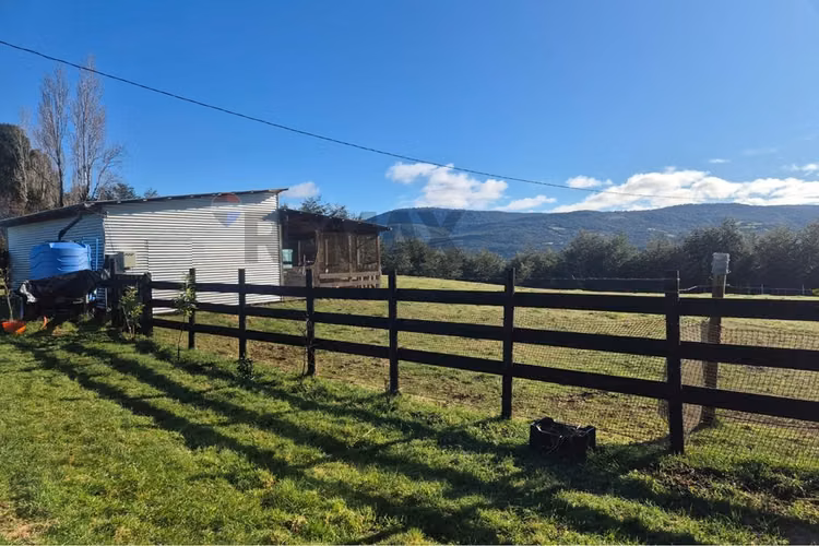 Casa 132 m2- terreno 7,06 ha-chonchi