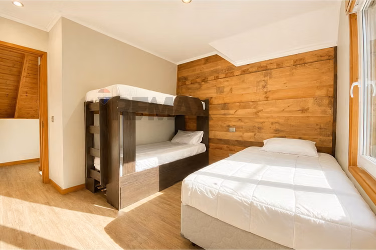 Casa en arriendo en miradores del quelhue – pucón