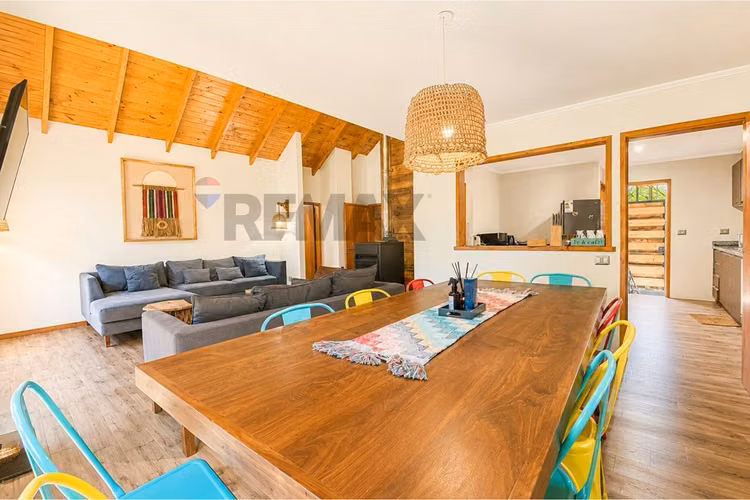 Casa en arriendo en miradores del quelhue – pucón