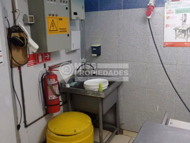 ARRIENDA LOCAL COMERCIAL CON DERECHO A LLAVE, CALAMA
