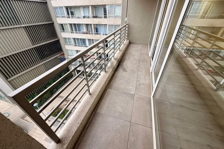 Metro irarrázaval, 1 d, barrio italia