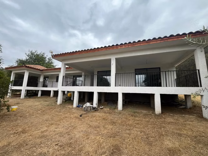 VENTA GRAN CASA NUEVA EN CAMINO A RAPEL