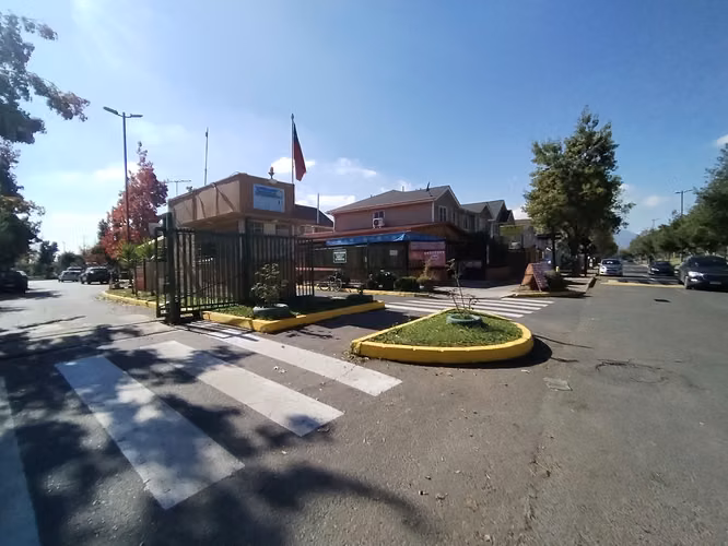 CASA 4 DORMITORIOS EN CONDOMINIO CIUDAD DEL SOL