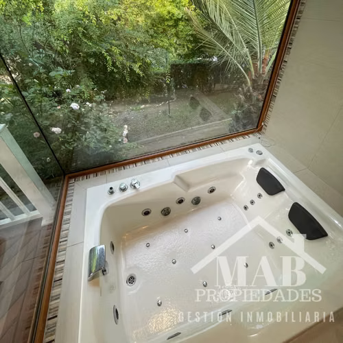 Exclusiva casa en Paso Hondo (177774)
