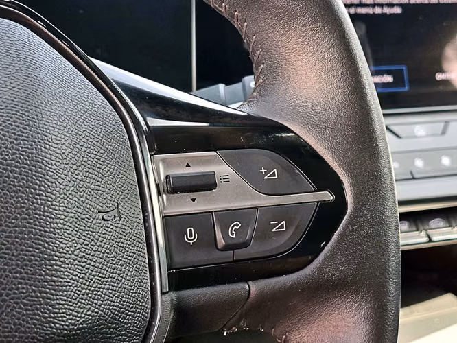 PEUGEOT 308 2023