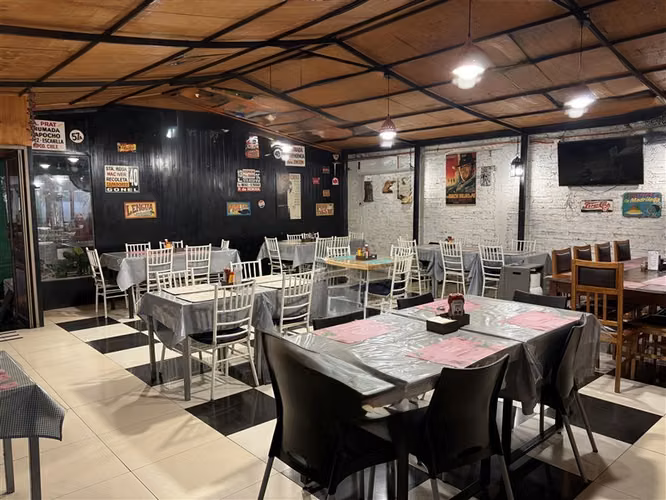 Local Comercial Restaurante en venta en Independencia 590m2