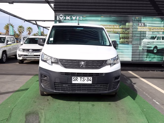 PEUGEOT PARTNER 2023