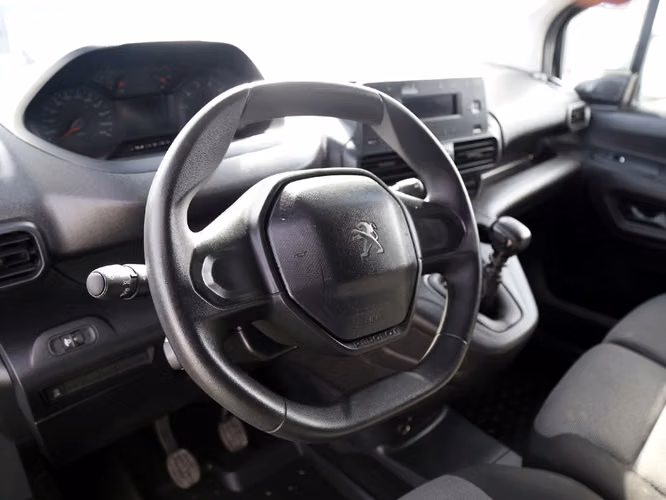PEUGEOT PARTNER 2023