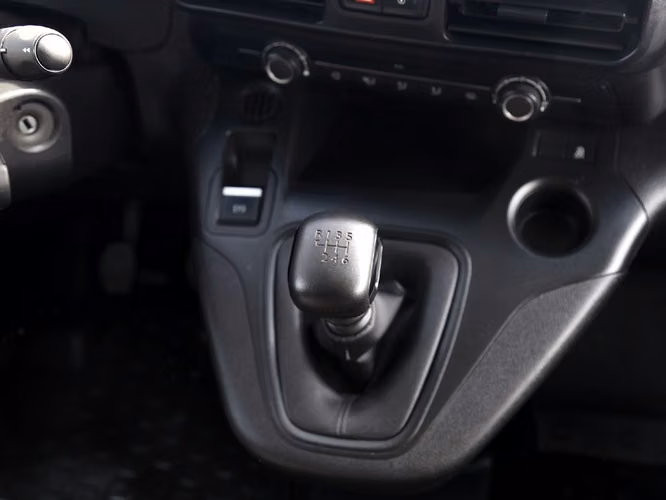 PEUGEOT PARTNER 2023