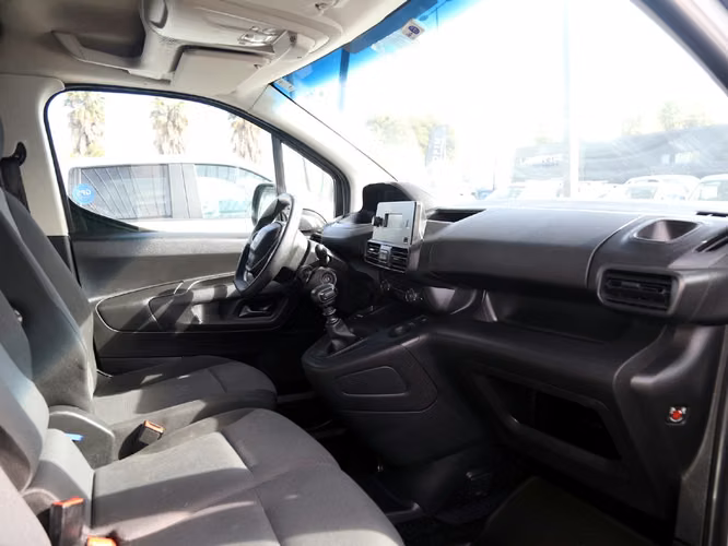 PEUGEOT PARTNER 2023