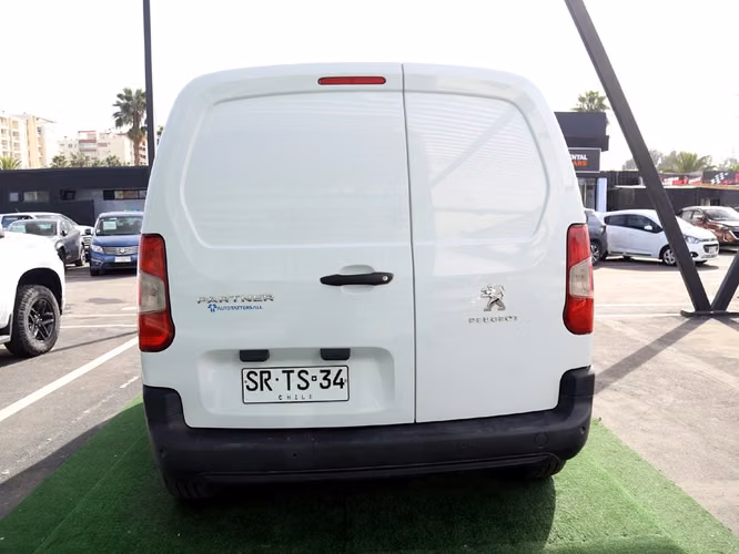 PEUGEOT PARTNER 2023
