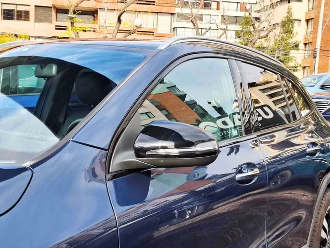 MERCEDES-BENZ 200 2024