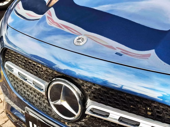 MERCEDES-BENZ 200 2024