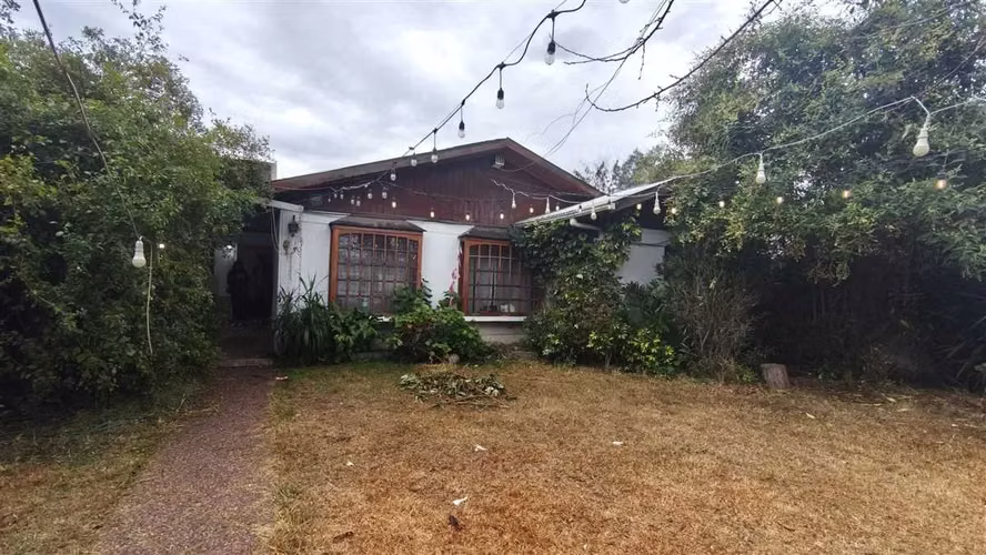 EN VENTA CASA DE 4D 3B PARA REMODELAR (177779)