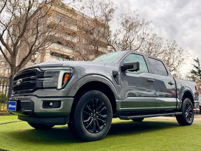 FORD F150 F-150 LARIAT BLACK CC 4X4 5.0L - 2025 | 1568