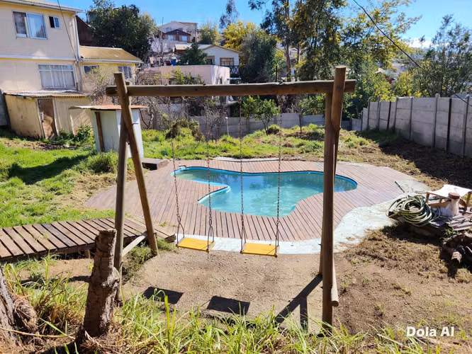 Hermosa casa, Piscina y juegos infantiles.