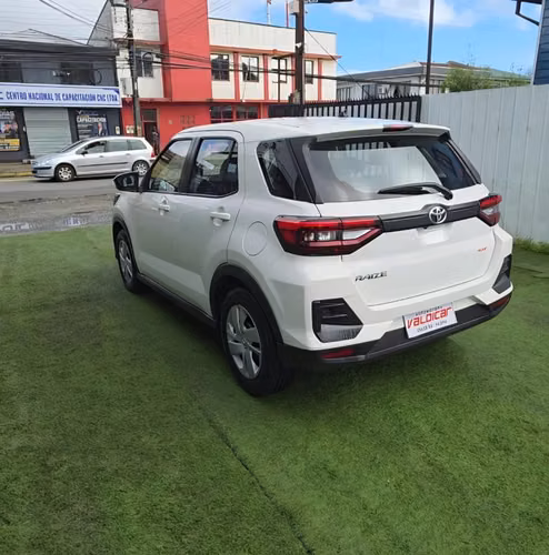 TOYOTA RAIZE 2025