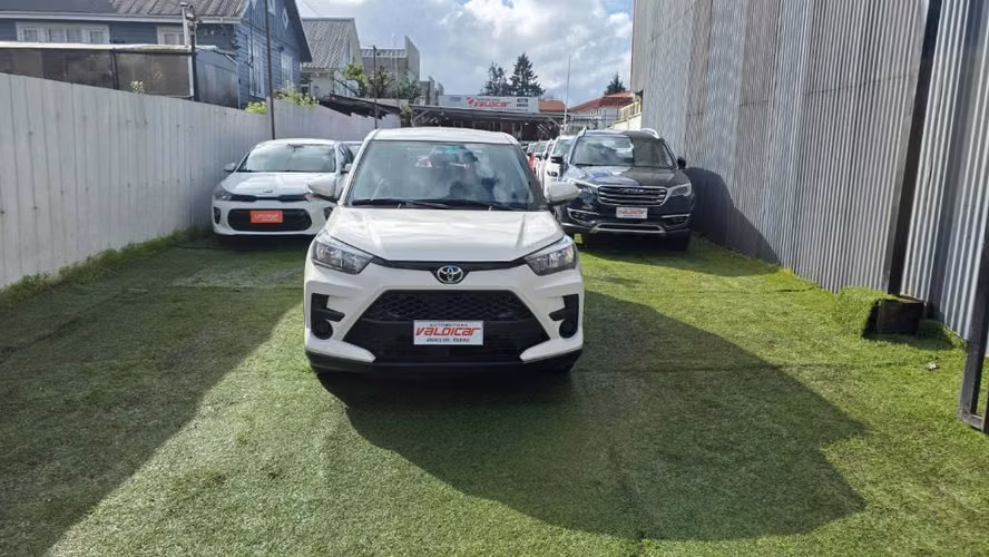 TOYOTA RAIZE 2025