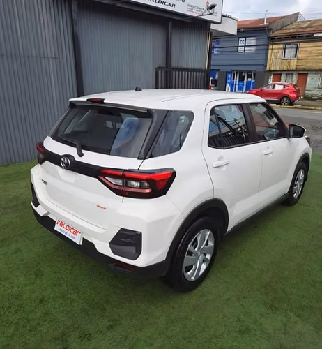 TOYOTA RAIZE 2025
