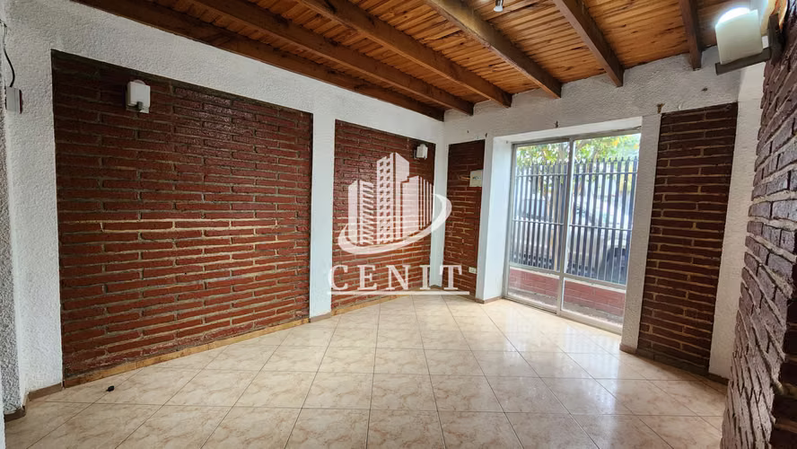 LOCAL / OFICINA EN ARRIENDO, CENTRO DE SAN JAVIER