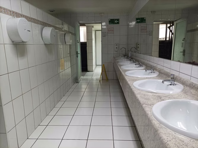Oficina en Santa Elena. Maule. Metro Ñuble (177807)