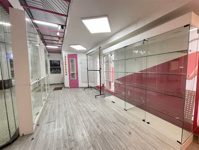Local Comercial en venta en Providencia