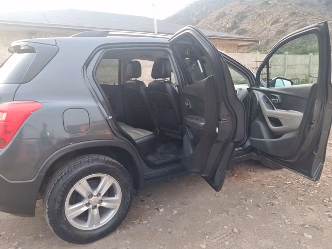 CHEVROLET TRACKER