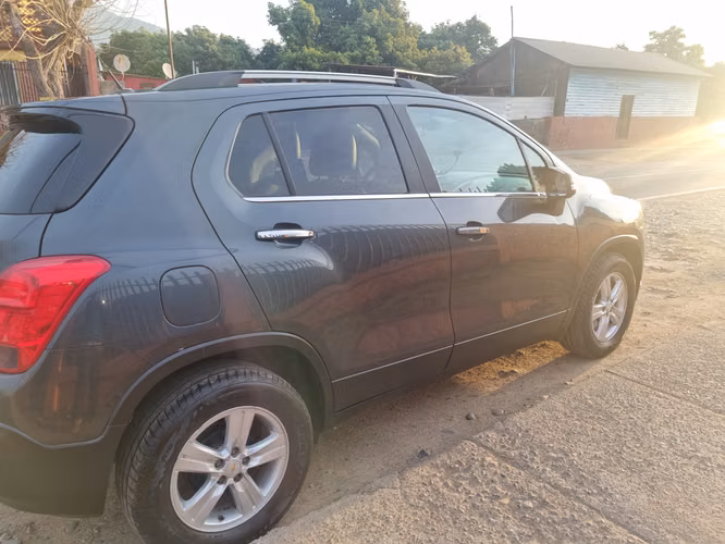 CHEVROLET TRACKER