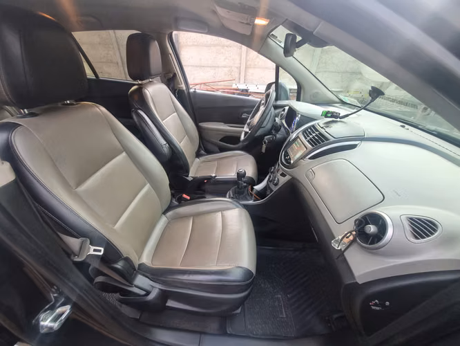 CHEVROLET TRACKER