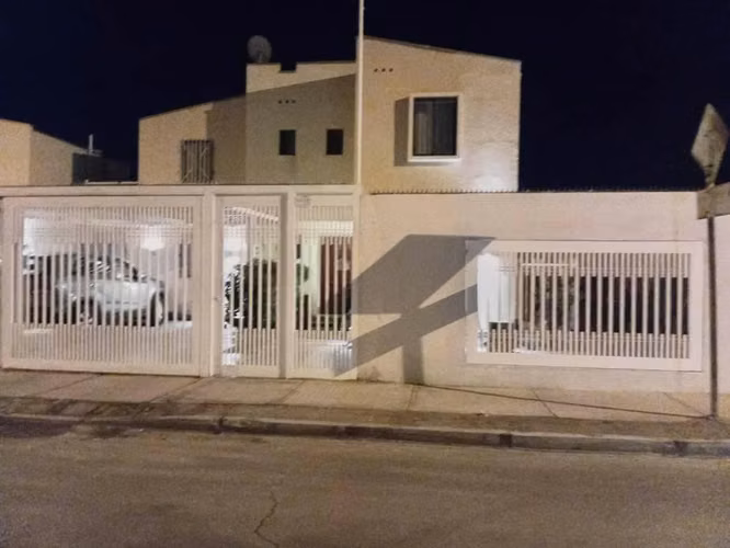 Corredora vende casa los Salares Calama