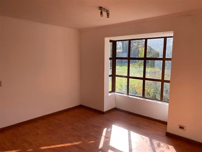190 m2 construidos en 3200 de terreno, 3D 2B sala de estar