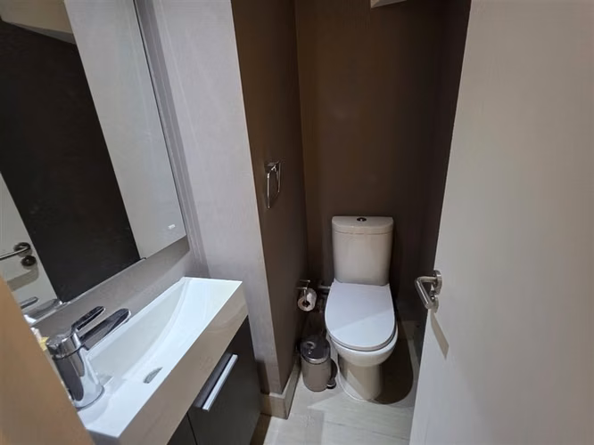 Venta Casa 5D-5B-3E Rotonda Atenas LasCondes gran conectivid