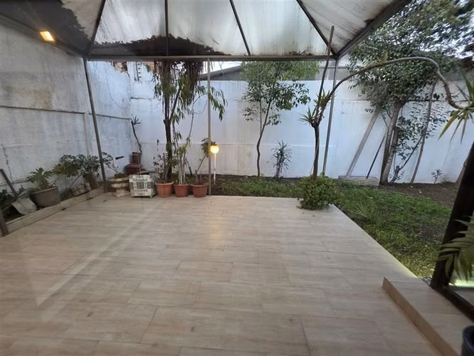 Venta Casa 5D-5B-3E Rotonda Atenas LasCondes gran conectivid