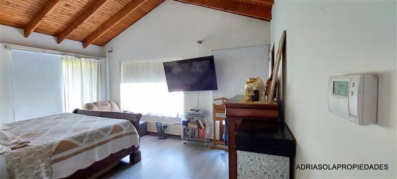 Algarrobal 2, 4D 4B, estar, 264 mts en 5.017 de terreno
