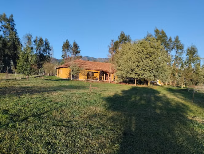 2,5 ha con casa patronal en Paso Rari. Colbun