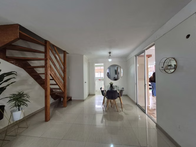 Tu Nuevo hogar  :Amplia Casa 4D/2B/3E , Condominio.Seguridad 24/7.Valle Grande