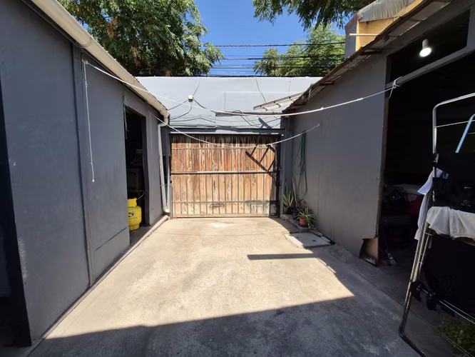 Oportunidad Propiedad Comercial 4D/3B/3E,Incluye Botillería y Patente ,avenida Pablo Urzúa . - Imagen 4